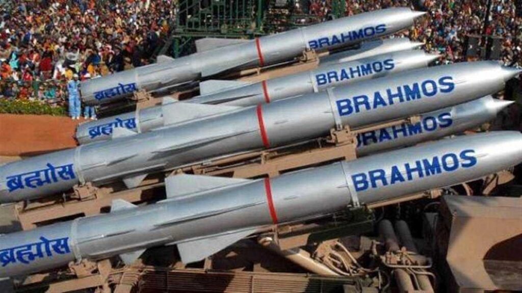 ब्रह्मोस मिसाइल की अंतरराष्ट्रीय मांग बढ़ी, चार नए देश खरीदने को तैयार Brahmos Missile - Hindi News Express