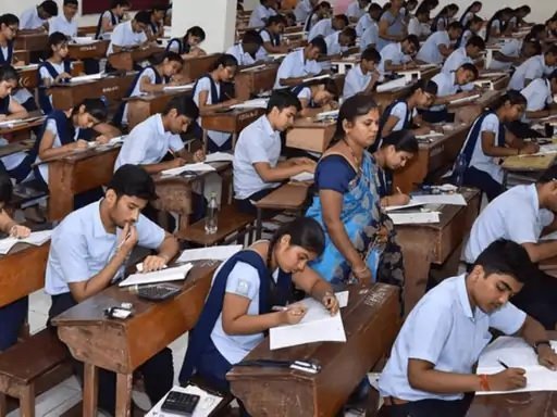 स्टूडेंटस ध्यान दें…अब 2 बार होगी सीबीएसई 10वीं बोर्ड की परीक्षा CBSE 10th board exam will be held twice - Hindi News Express