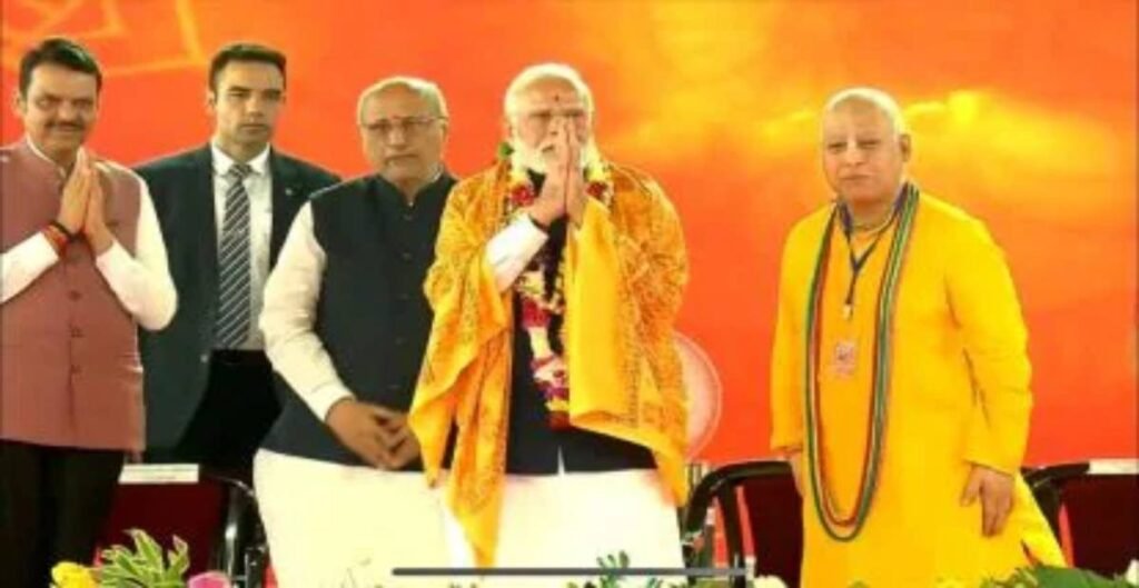 पीएम मोदी ने इस्कॉन मंदिर का उद्घाटन और नौसैनिक युद्धपोतों का .. . Prime Minister Narendra Modi inaugurates ISKCON temple in Navi Mumbai - Hindi News Express