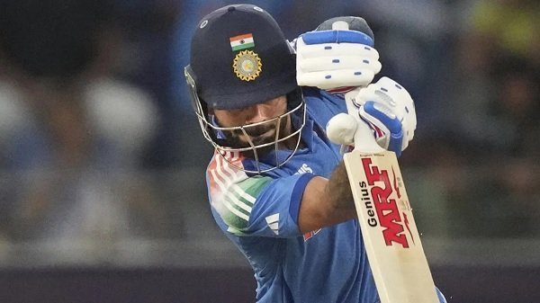 ये कोहली है कि रुकता ही नहीं, कई रिकार्ड किए अपने नाम This is Kohli who never stops he has made many records in his name - Hindi News Express