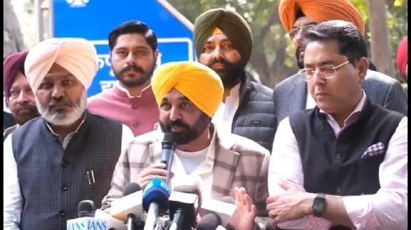 पंजाब को मॉडल राज्य बनाने के लिए दिल्ली का अनुभव इस्तेमाल करेंगे: भगवंत मान cm mann in delhi 1 - Hindi News Express