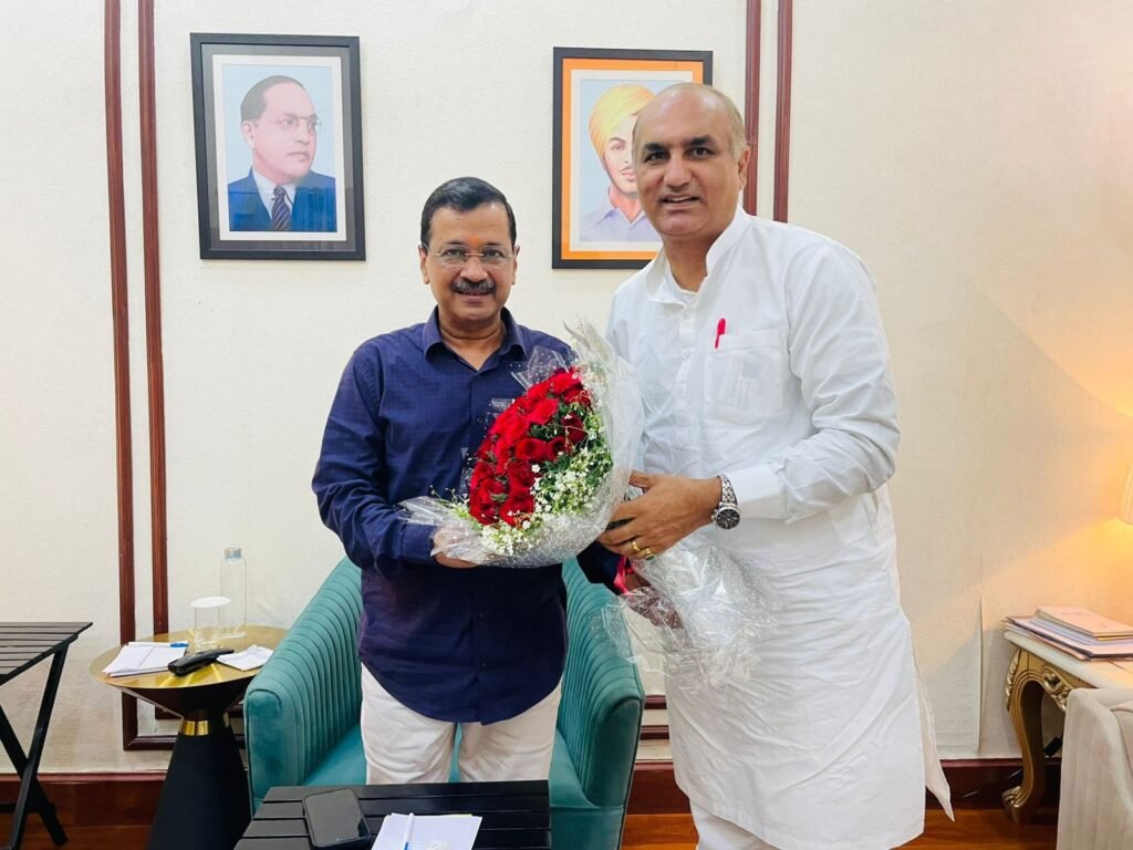 अरिवंद केजरीवाल से दीपक बाली की अहम मुलाकात, बरी होने पर दी बधाई af066d30 242a 4452 a0b1 f1a2ec37fc55 - Hindi News Express