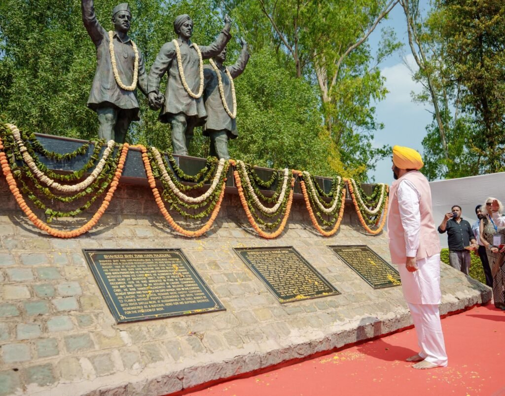 शहीद-ए-आज़म भगत सिंह, राजगुरु और सुखदेव को ‘भारत रत्न’ दिए जाने की मांग की थी, पर भाजपा सरकार ने नहीं मानी: भगवंत मान f7a949fb 13dd 454d a916 1b378e99a43d - Hindi News Express
