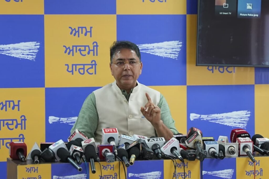 भाजपा नेता खुद को संविधान और कानून से ऊपर समझते हैं, भाजपा ने नगर निगम चुनाव को अपनी ‘गुंडागर्दी’ का एक और प्रदर्शन बना लिया है: अमन अरोड़ा अमन अरोड़ा