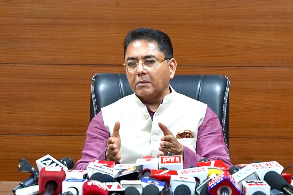 अमन अरोड़ा,