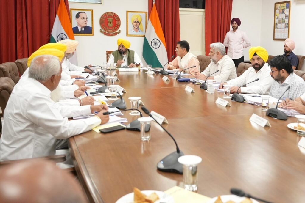 भगवंत मान सरकार का बड़ा कदम: निजी स्कूल अब सालाना 5% से ज्यादा नहीं बढ़ा सकेंगे फीस निजी स्कूलों की वार्षिक फीस वृद्धि 5% तक सीमित करने