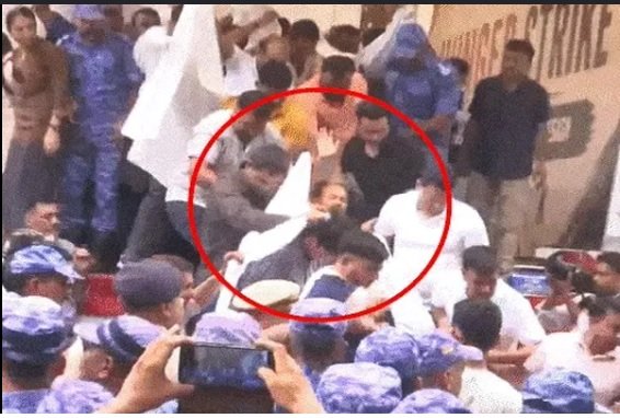 21 दिन की भूख हड़ताल के बाद पुलिस ने सोनम वांगचुक उठाया 1 1 - Hindi News Express