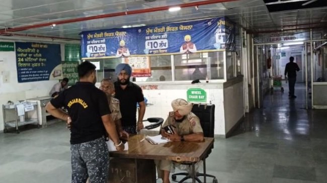 भंडारी पुल पर ड्यूटी के दौरान दर्दनाक हादसा: रस्सी से टकराने पर पंजाब पुलिस के कांस्टेबल की मौत 1 15 - Hindi News Express