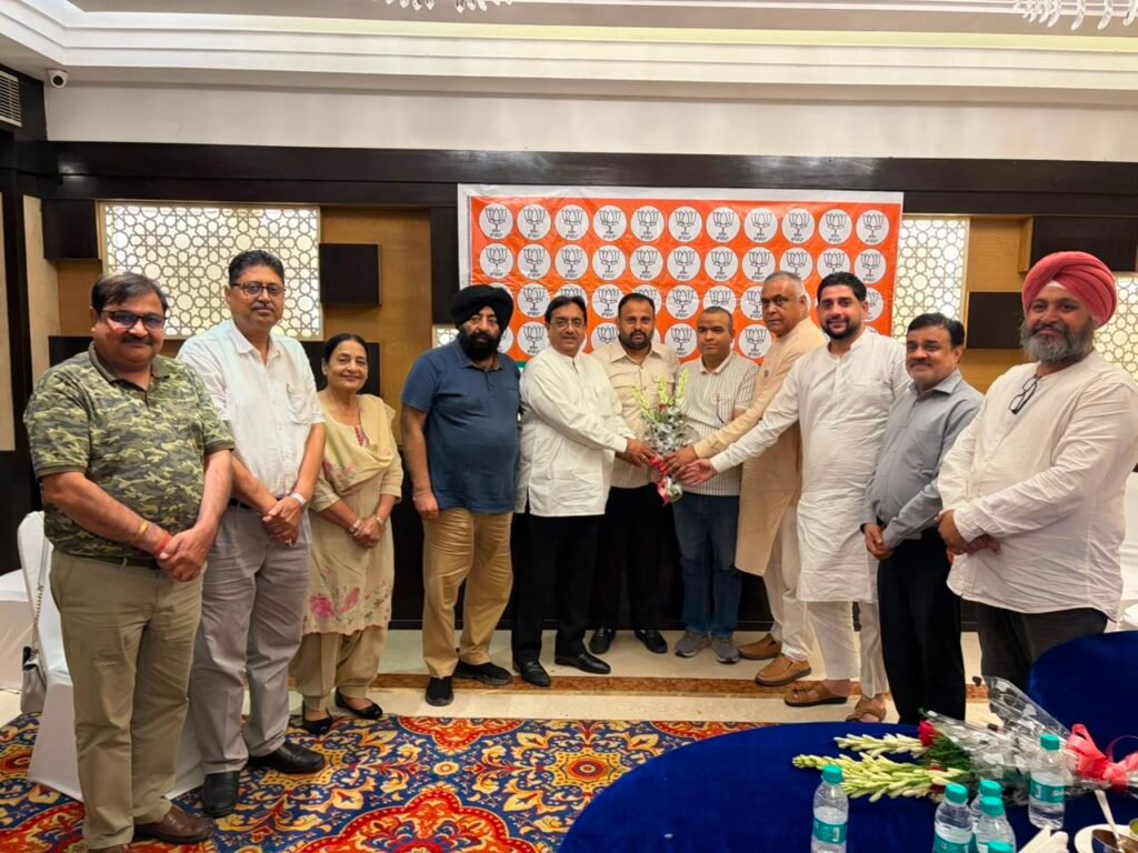 नवनियुक्त जिला अध्यक्ष अशोक सरीन हिक्की के सम्मान में भाजपा कोर ग्रुप की बैठक 7a03aab3 f6c7 4d3d 8850 3f17050ea561 - Hindi News Express