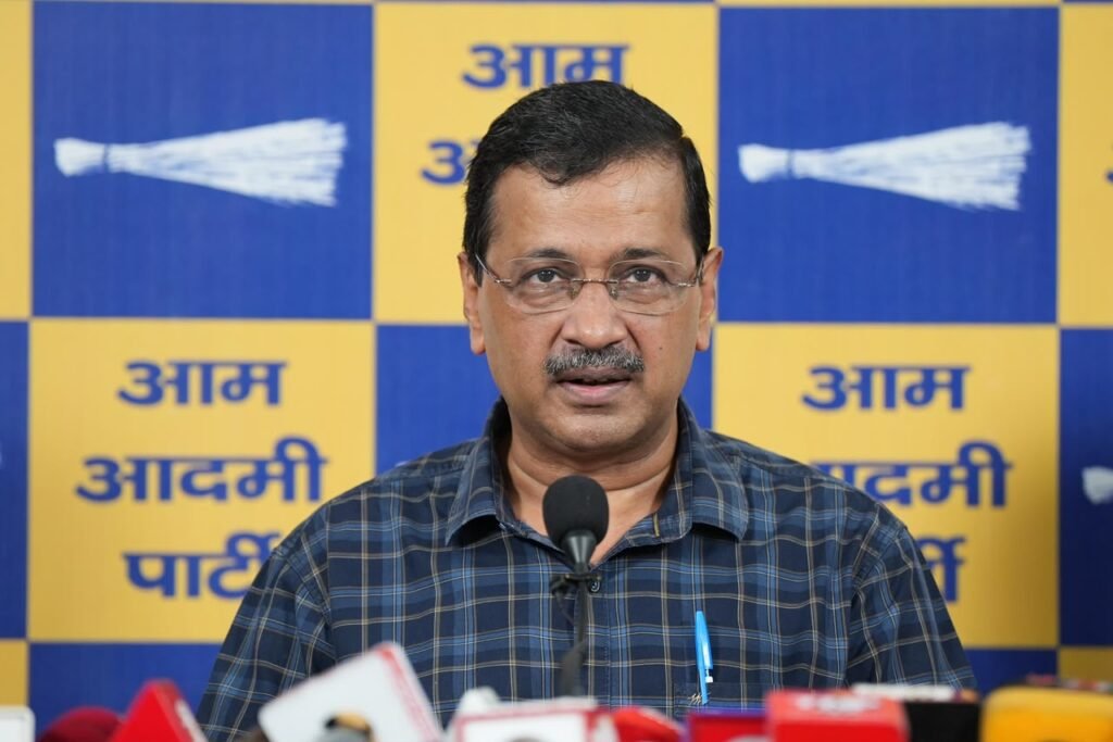 केजरीवाल की पीएम से मांग, सरकार पेट्रोल पंपों पर शुद्ध पेट्रोल का विकल्प दें और ई 20 पेट्रोल के रेट घटाए आम आदमी पार्टी के राष्ट्रीय संयोजक अरविंद केजरीवाल