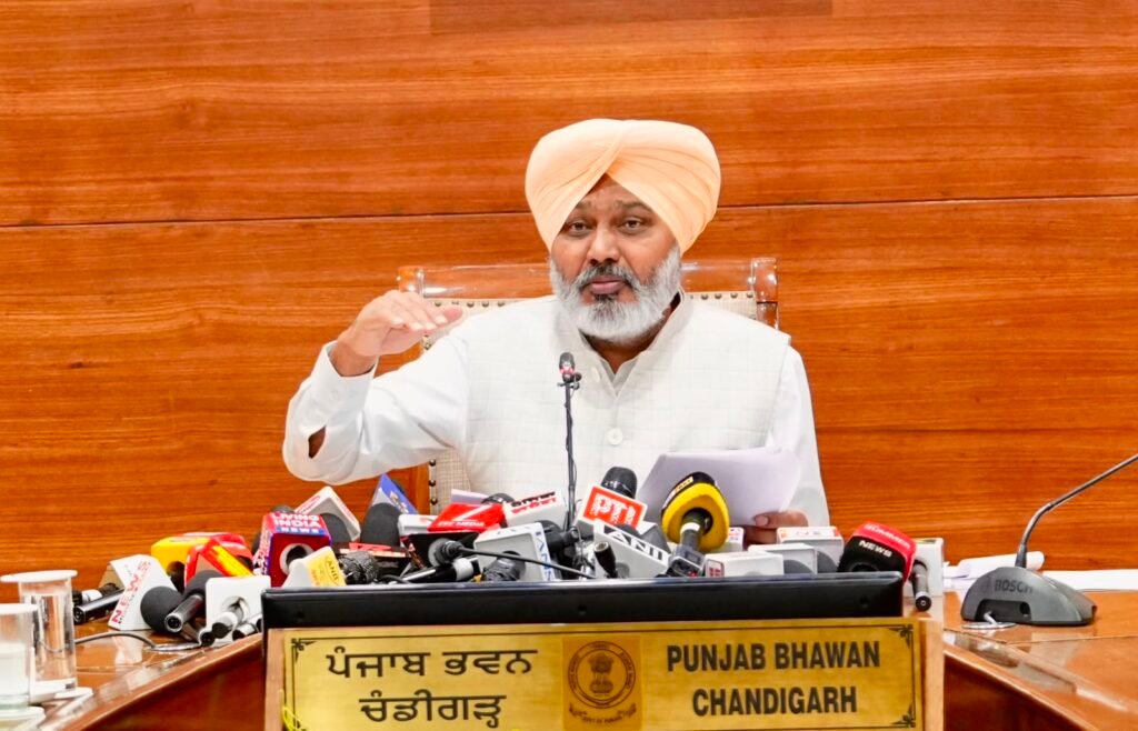 पंजाब देश में सबसे अधिक वेतनमान देने वाले राज्यों में शामिल, कई श्रेणियों में केंद्र सरकार से भी आगे: हरपाल सिंह चीमा 10d5a6fd 219c 4719 80bd 0bf864057099 - Hindi News Express