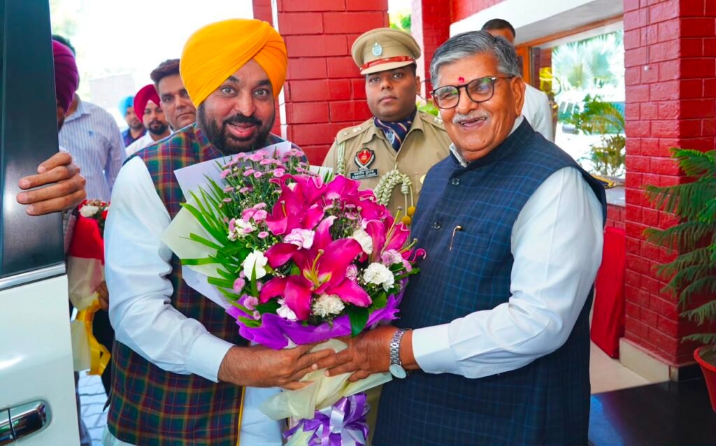 सीएम मान ने जगतार सिंह हवारा को 10 दिन की पैरोल देने के लिए राज्यपाल से मुलाकात की 736c2802 9347 443f bec2 e781bf4f3db9 - Hindi News Express