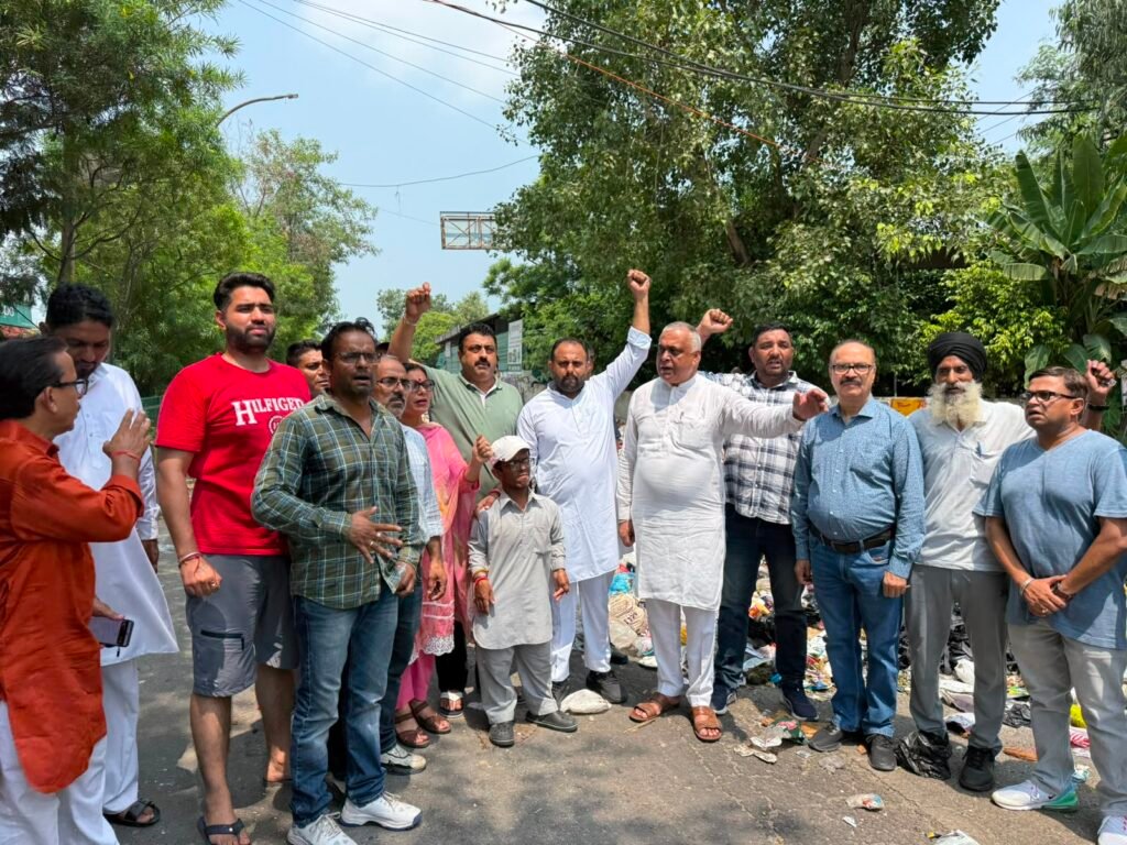 कूड़े के ढेरों ने खोली भगवंत मान सरकार और जालंधर नगर निगम की पोल 84be8ad7 2e12 4cd0 bfd8 02c04d0ab8cc - Hindi News Express