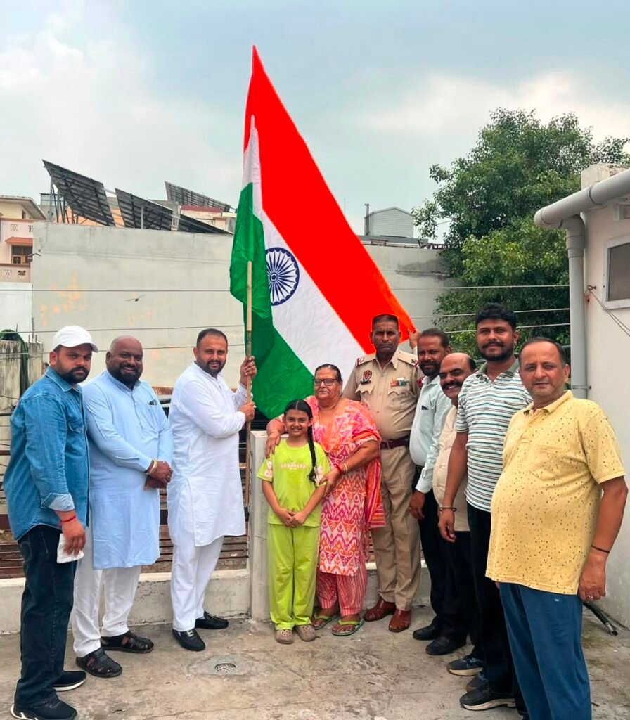 हर घर तिरंगा से गूंजेगा राष्ट्रभक्ति का संदेश : अशोक सरीन हिक्की 86face32 8545 431a b927 db73b5cbf0b6 - Hindi News Express