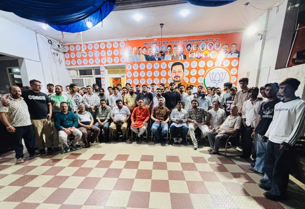 सैकड़ों युवा 30 सितंबर को अमित शाह जी की रैली में होंगे शामिल : दिनेश ढल्ल 9d55a927 fd1e 4d41 8b28 f68874363d9d - Hindi News Express